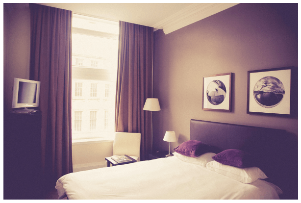 窓の位置とベッドの良い関係 ルーム インテリア大百科 流行のライフスタイル Bedpedia インテリアガイド